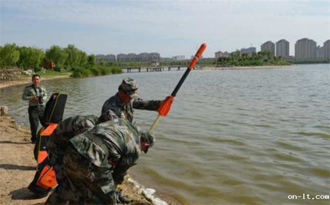 水用抛投器抛射距离可以达到210米吗