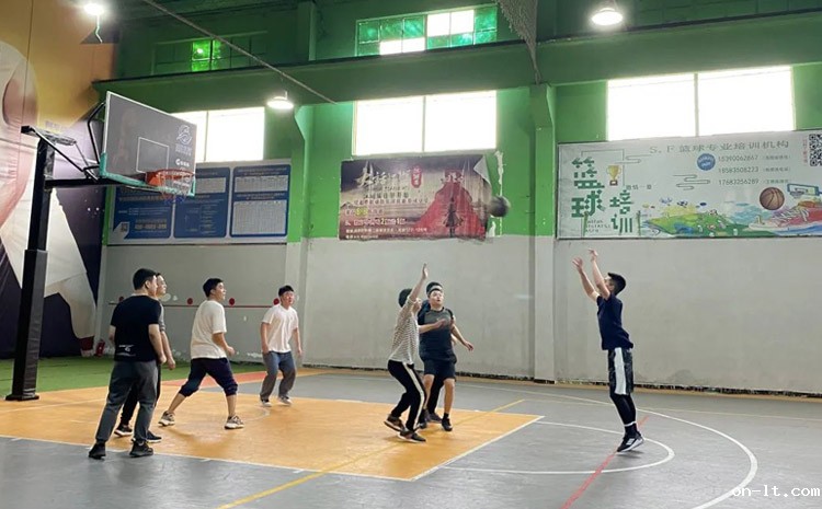 争分夺秒 毫不松懈