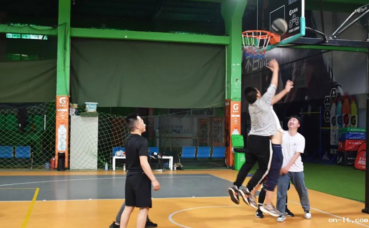 刚劲有力 精准投篮